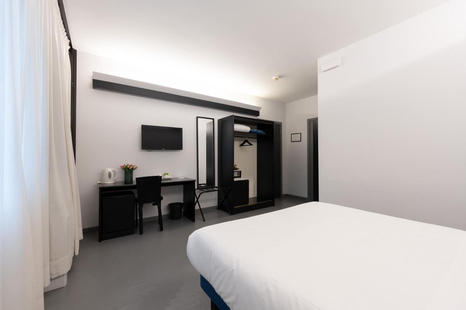 Cristal Palace Andria