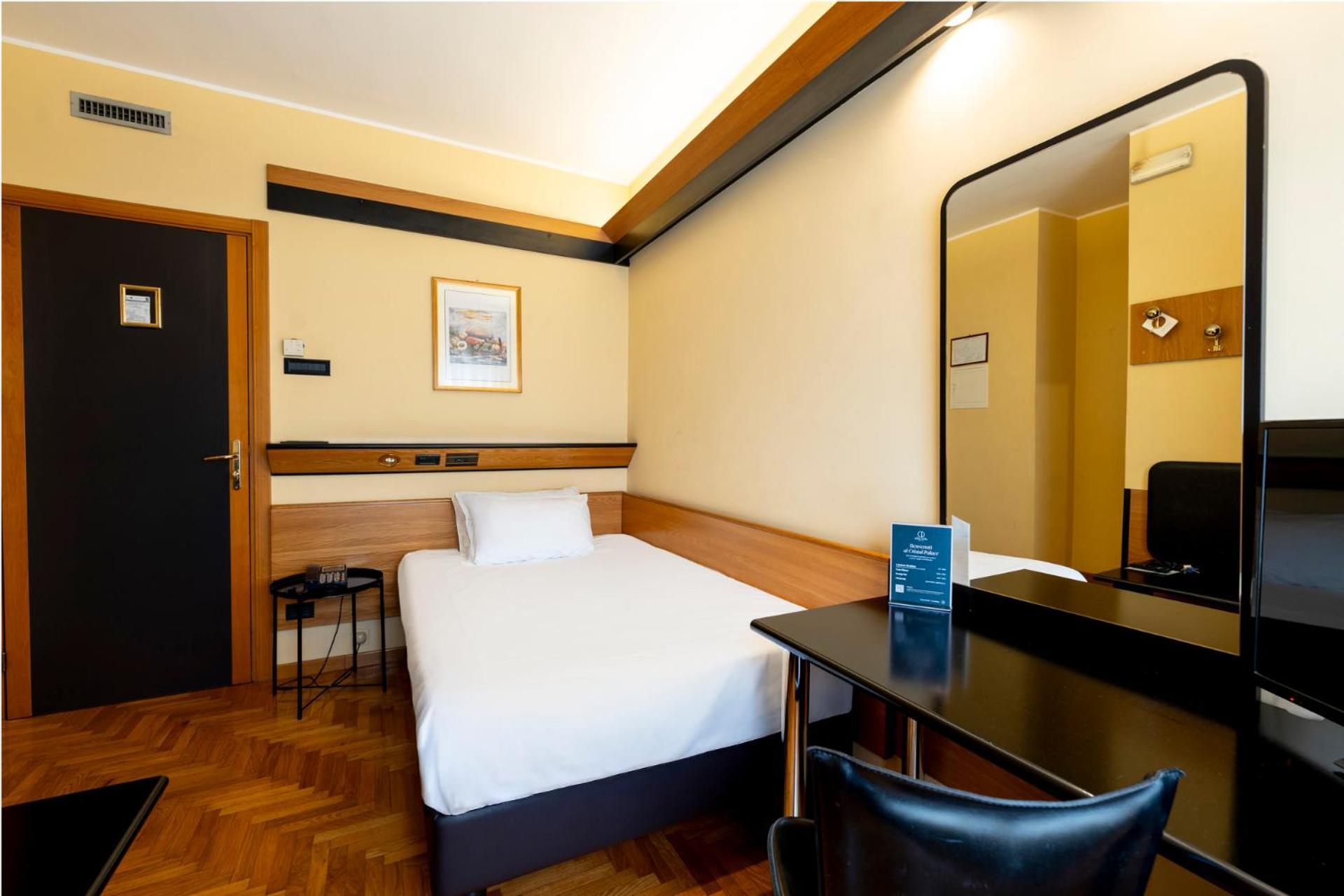 Cristal Palace Andria